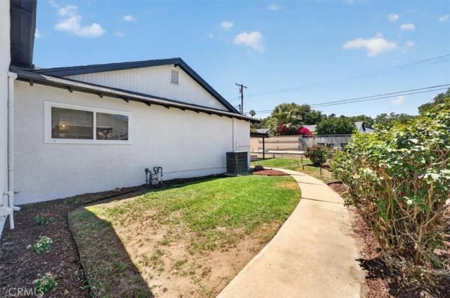 855 W 8th, Upland, CA 91786