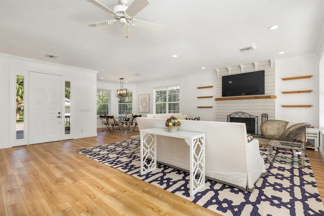 1001 SE Ranch Road, Jupiter, FL 33478