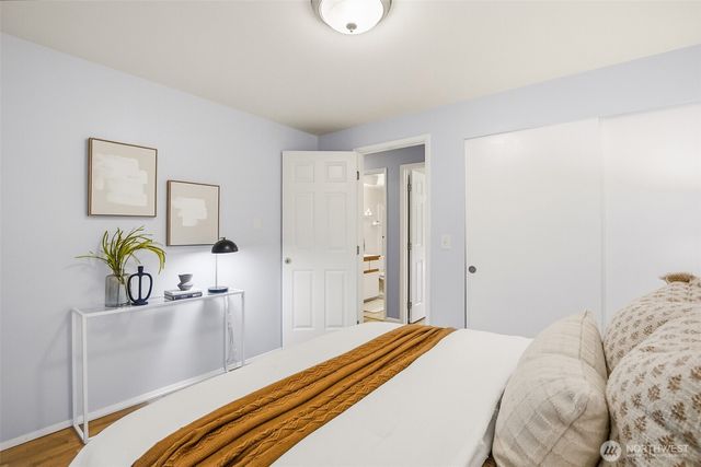 17630 Larch Way, Lynnwood, WA 98037