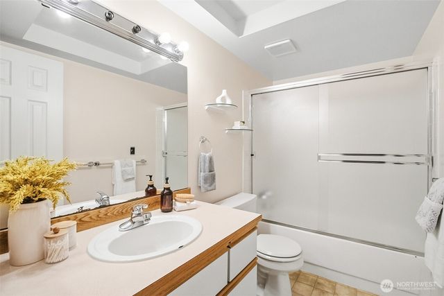 17630 Larch Way, Lynnwood, WA 98037