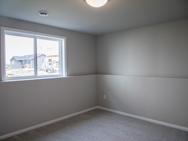 7895 Cottonwood Boulevard, Horace, ND 58104