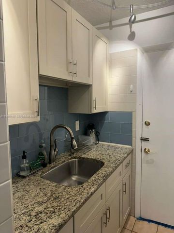 3550 NW 8th Ave 409, Pompano Beach, FL 33064