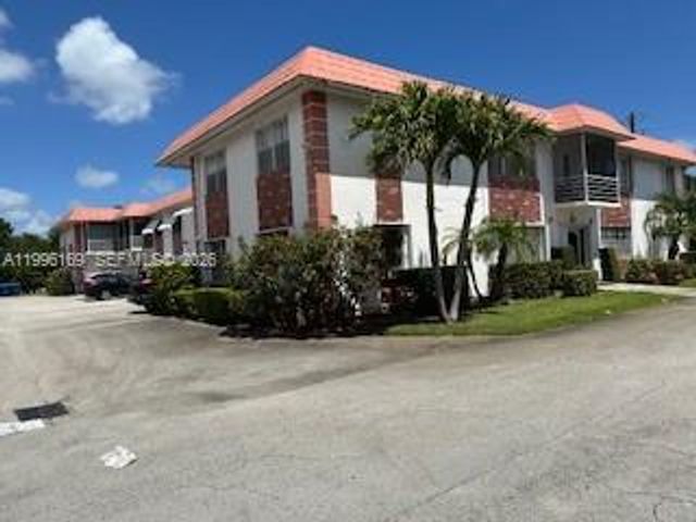 3550 NW 8th Ave 409, Pompano Beach, FL 33064