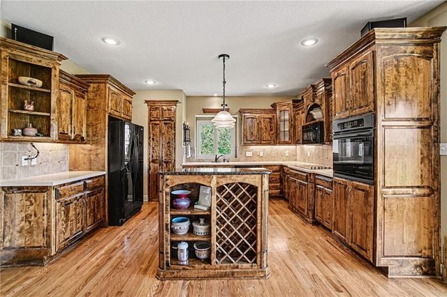 25162 176th Street, Leavenworth, KS 66048