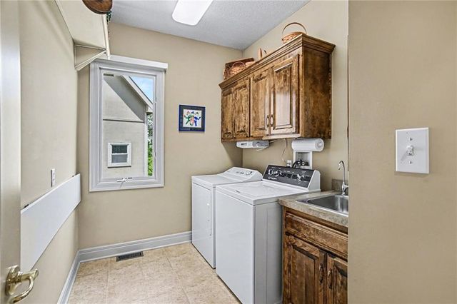 25162 176th Street, Leavenworth, KS 66048