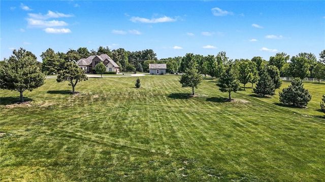 25162 176th Street, Leavenworth, KS 66048