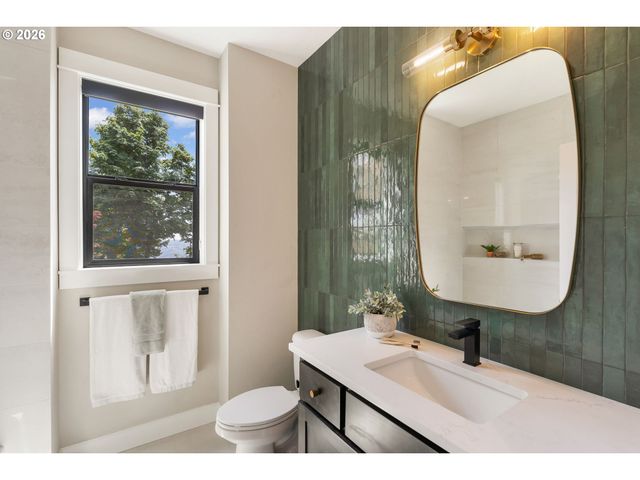 12035 Se WINTERCRESS Ct, Happy Valley, OR 97086