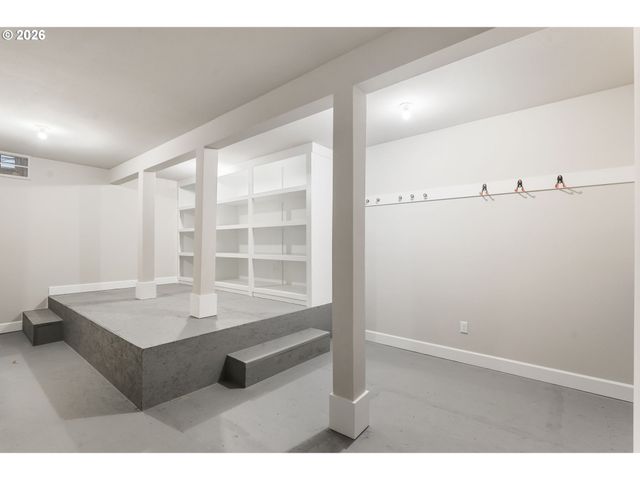 12035 Se WINTERCRESS Ct, Happy Valley, OR 97086