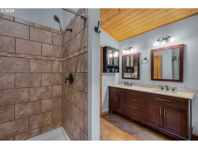 26508 RAINBOW Rd, Canyon City, OR 97820