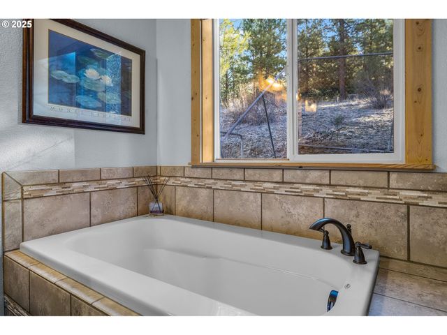 26508 RAINBOW Rd, Canyon City, OR 97820