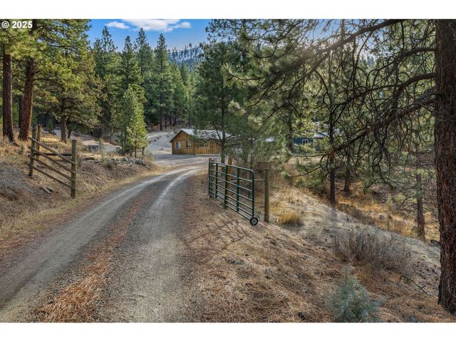 26508 RAINBOW Rd, Canyon City, OR 97820