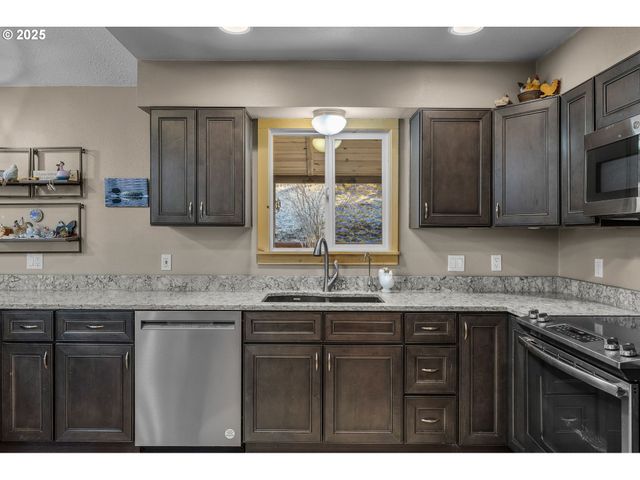 26508 RAINBOW Rd, Canyon City, OR 97820