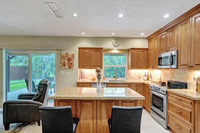 7241 NW 5th Court, Plantation, FL 33317