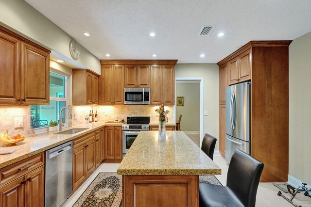 7241 NW 5th Court, Plantation, FL 33317