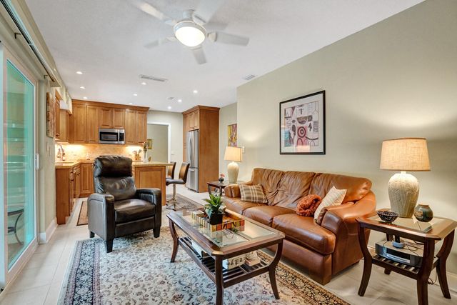 7241 NW 5th Court, Plantation, FL 33317