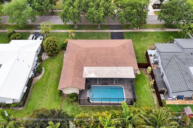 7241 NW 5th Court, Plantation, FL 33317