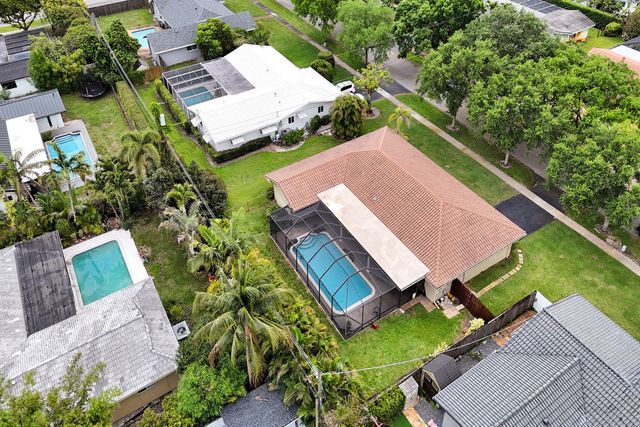 7241 NW 5th Court, Plantation, FL 33317