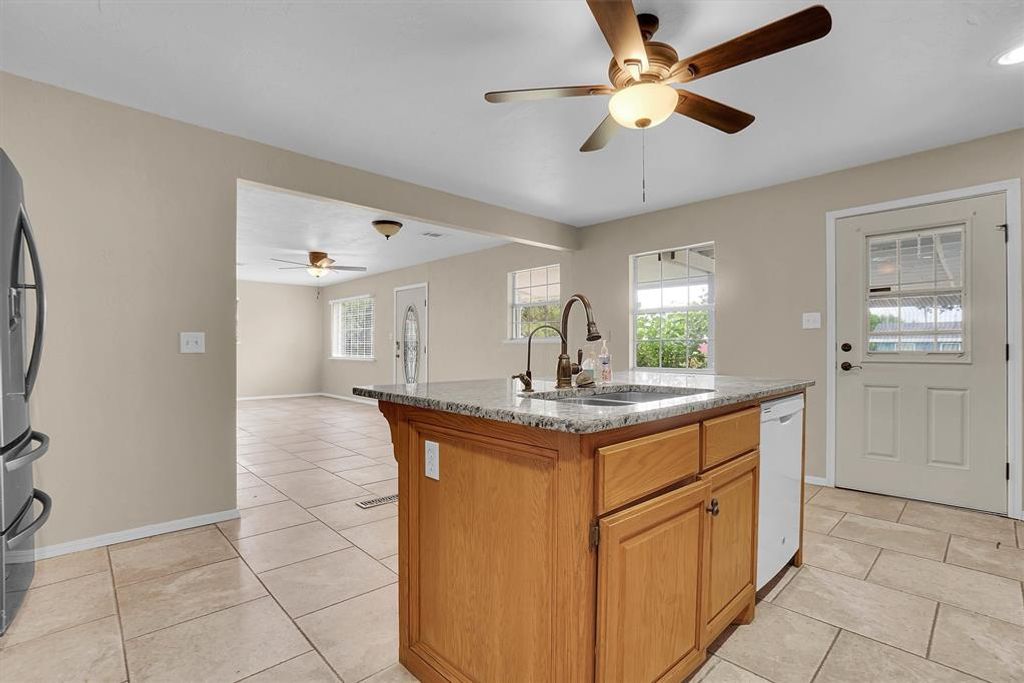 Image 13 of property listing at Address unavailable.