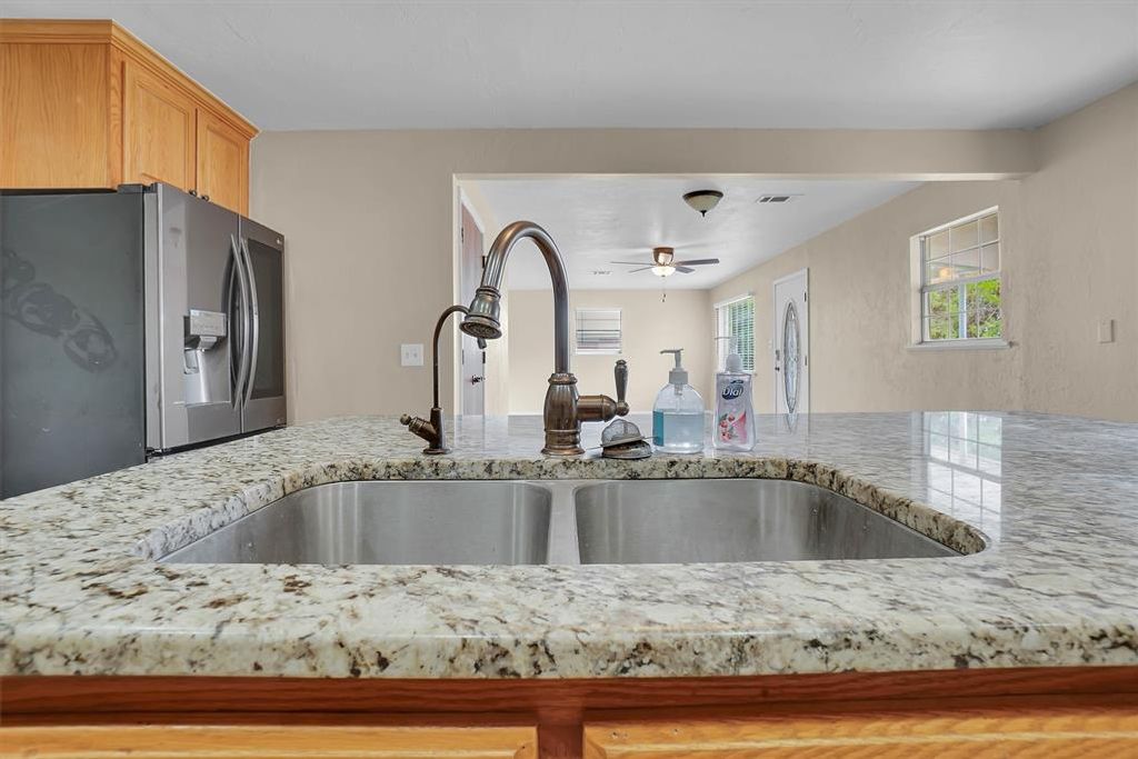 Image 16 of property listing at Address unavailable.