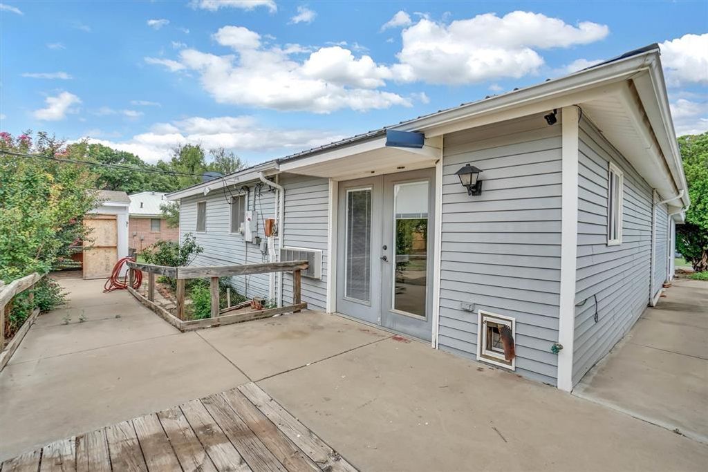 Image 37 of property listing at Address unavailable.