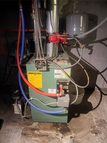 99 Brooklyn Avenue, West Babylon, NY 11704