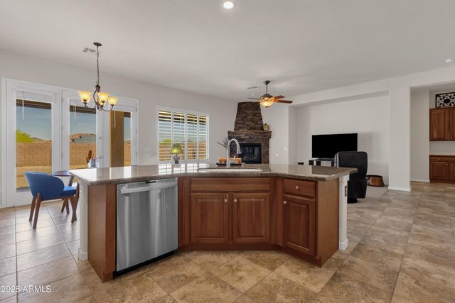 8372 W ANTELOPE Drive, Peoria, AZ 85383