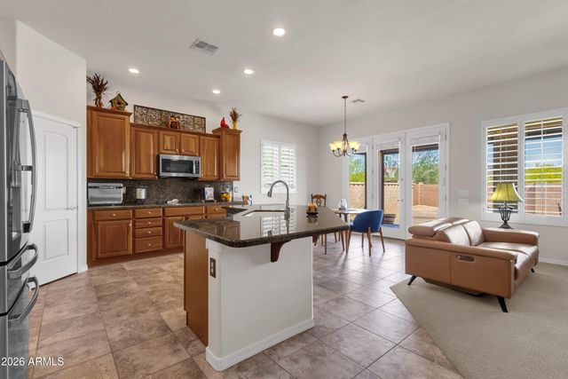 8372 W ANTELOPE Drive, Peoria, AZ 85383