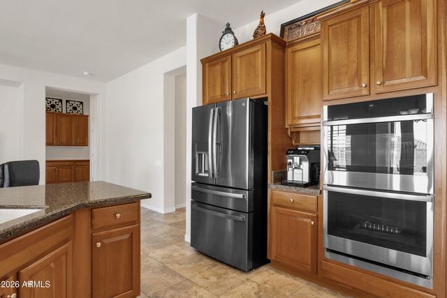 8372 W ANTELOPE Drive, Peoria, AZ 85383