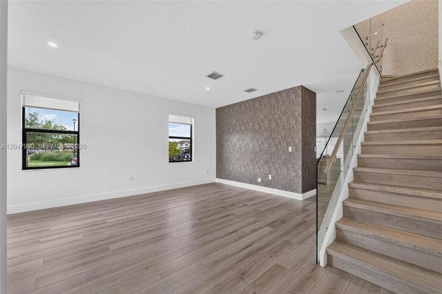 10908 W 32nd Lane, Hialeah, FL 33018