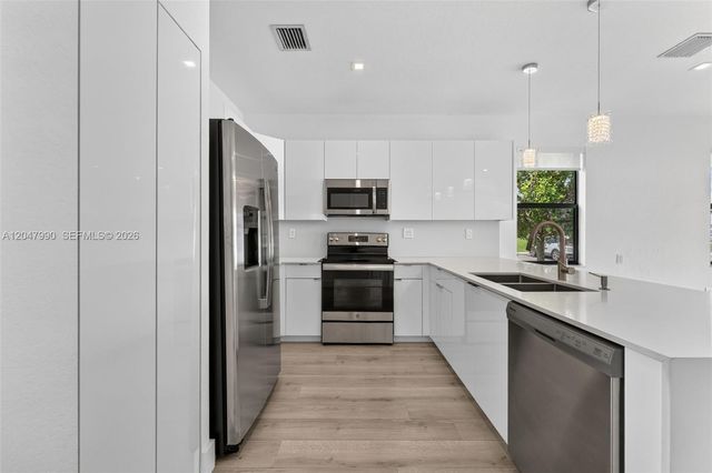 10908 W 32nd Lane, Hialeah, FL 33018