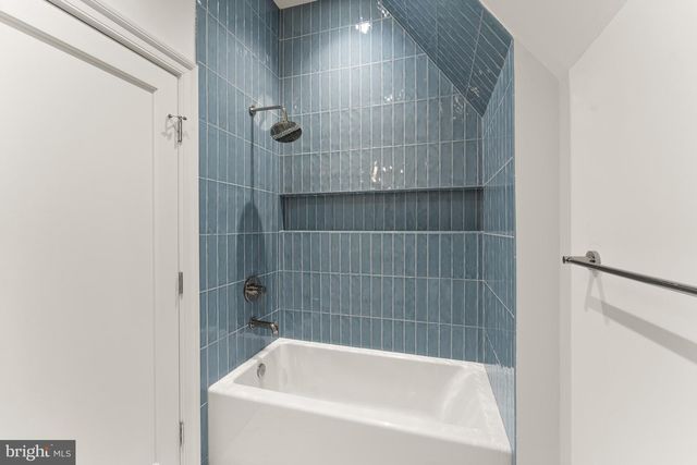 6811 WEMBERLY WAY, Mclean, VA 22101