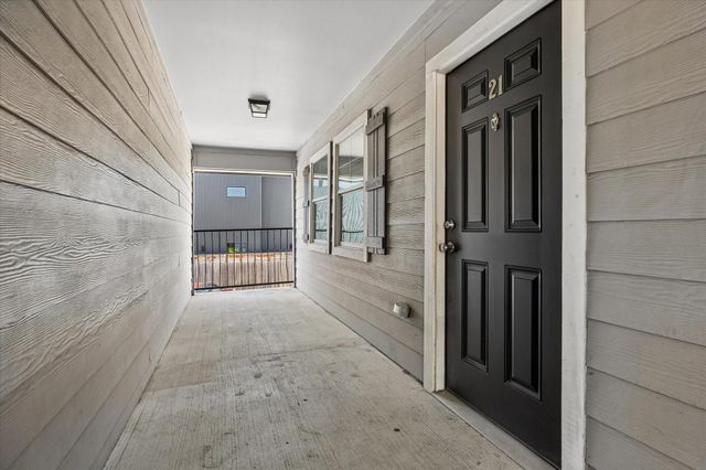 427 W 16th Street 21, Houston, TX 77008