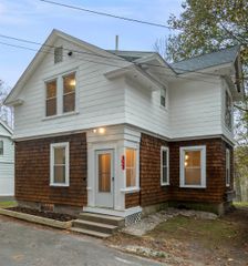 84 Sargent Lane, Newport, NH 03773