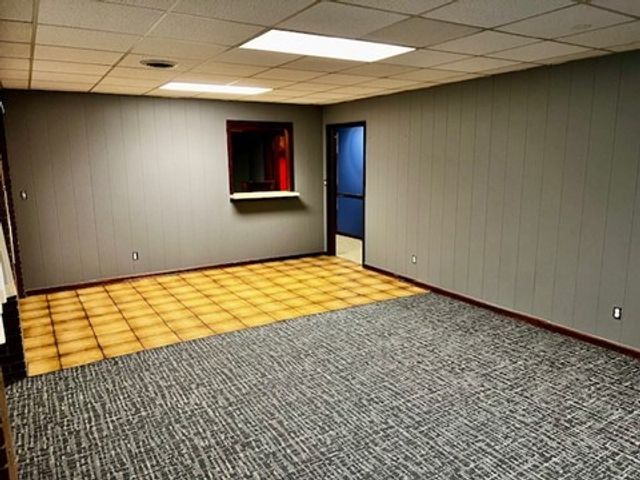 3000 N Market Avenue D, Fayetteville, AR 72703