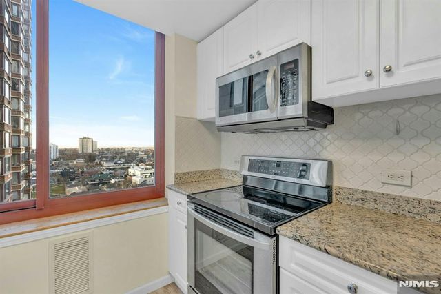 100 Old Palisade 3101, Fort Lee, NJ 07024