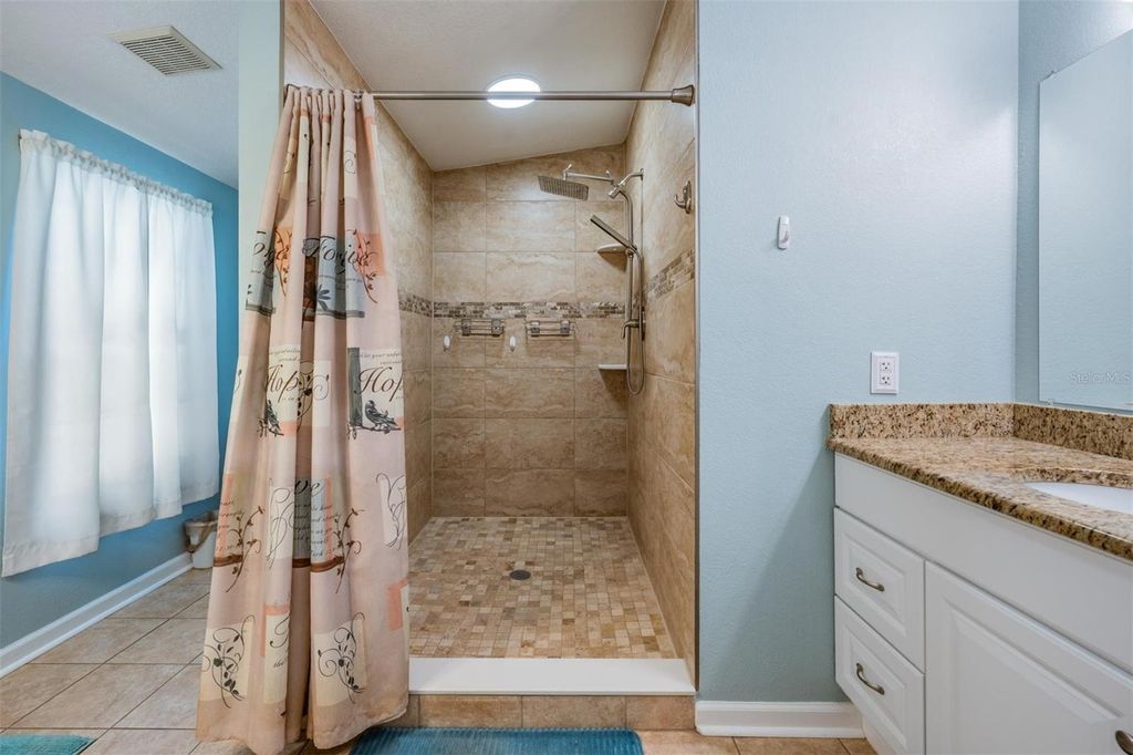 Image 13 of property listing at 13544 KENT BRADLEY STREET, Dade City, FL 33525