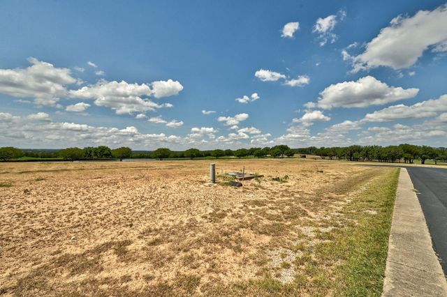 25633 Kahala Sunset CT, Spicewood, TX 78669