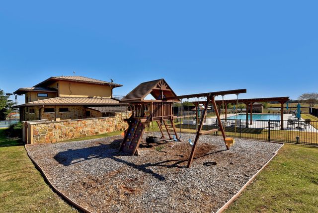 25633 Kahala Sunset CT, Spicewood, TX 78669