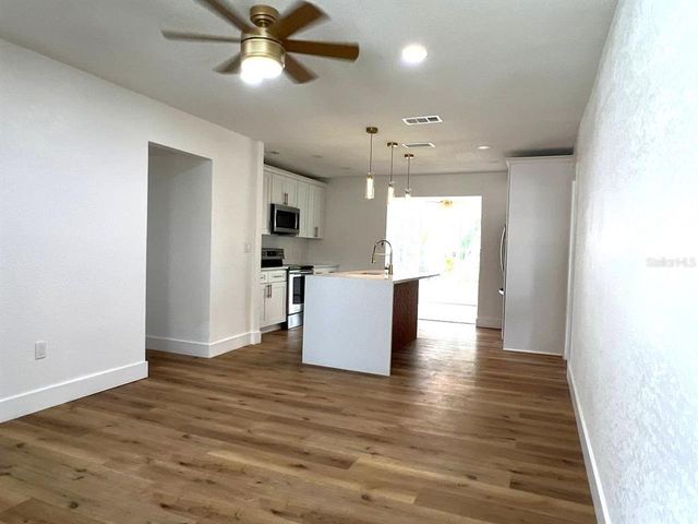 1706 W FORE DRIVE, Tampa, FL 33612