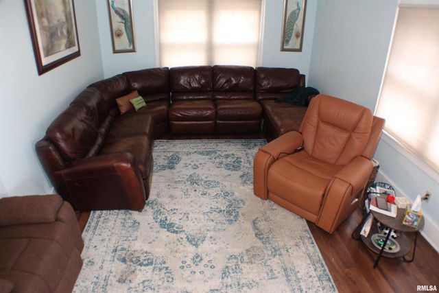 2723 Arlington Avenue, Davenport, IA 52803