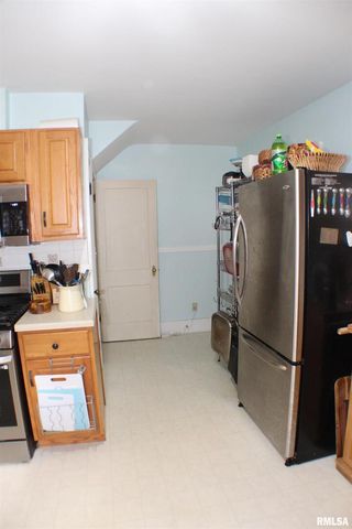 2723 Arlington Avenue, Davenport, IA 52803