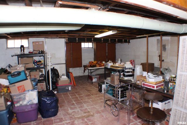 2723 Arlington Avenue, Davenport, IA 52803