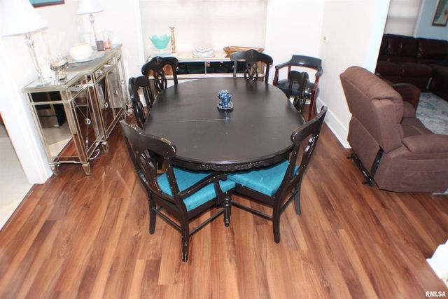 2723 Arlington Avenue, Davenport, IA 52803