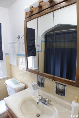 2723 Arlington Avenue, Davenport, IA 52803