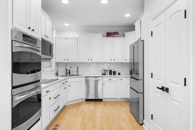 128 Brilliantine Cir, Franklin, TN 37064