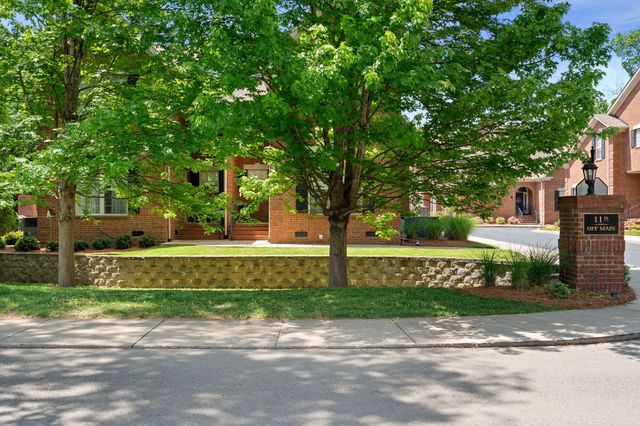 128 Brilliantine Cir, Franklin, TN 37064