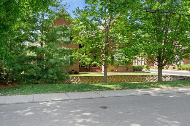 128 Brilliantine Cir, Franklin, TN 37064