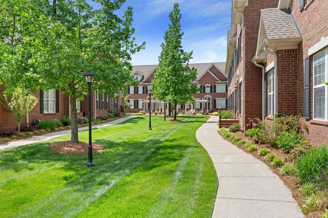 128 Brilliantine Cir, Franklin, TN 37064