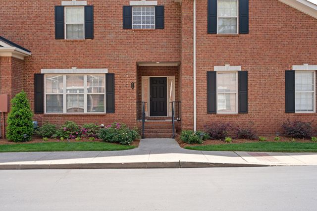 128 Brilliantine Cir, Franklin, TN 37064