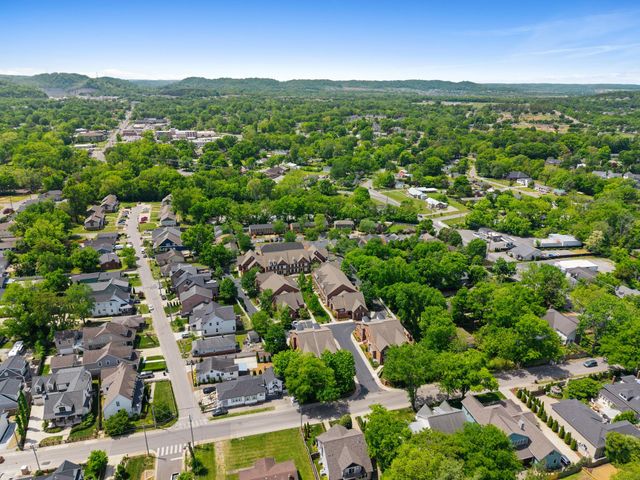 128 Brilliantine Cir, Franklin, TN 37064